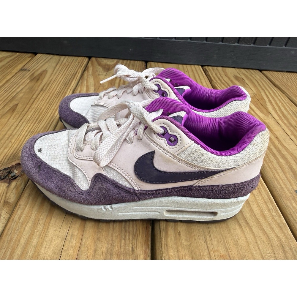 Nike Purple And Pink Colorblock Athletic Sneakers Women Size 5 319986-610